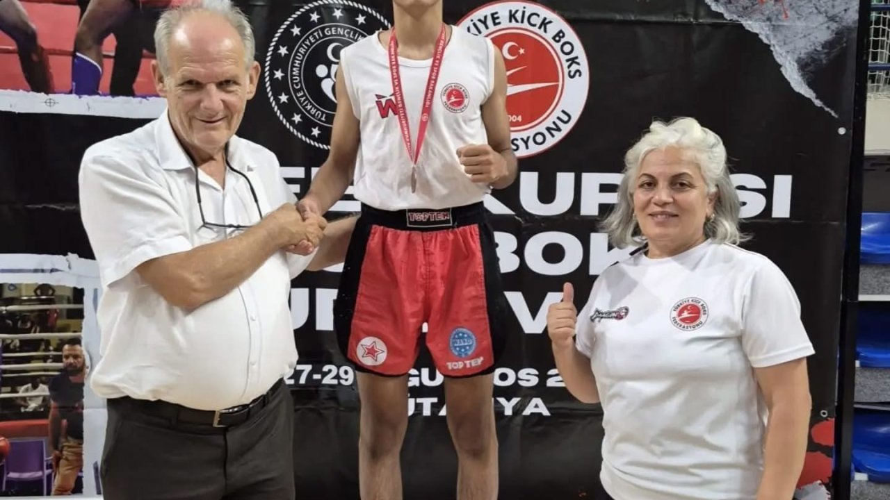Burdurlu kick boksçulardan, Zafer Kupası’nda 10 madalya