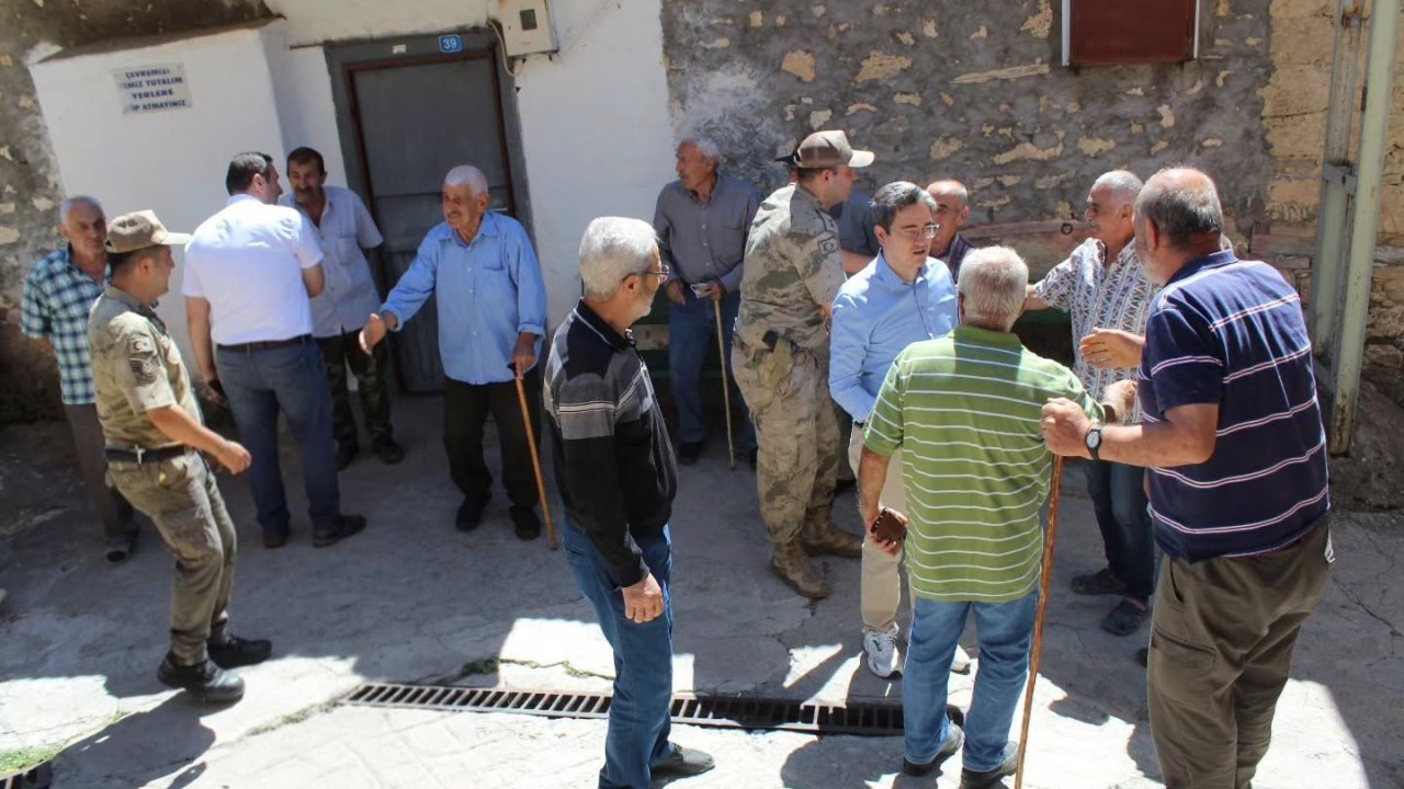 Kemaliye Kaymakamı Arıkan, Yıldızlı köyünü ziyaret etti