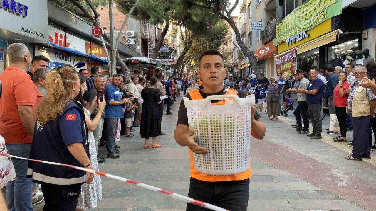 30 kiloluk kelterlerle kıyasıya yarıştılar