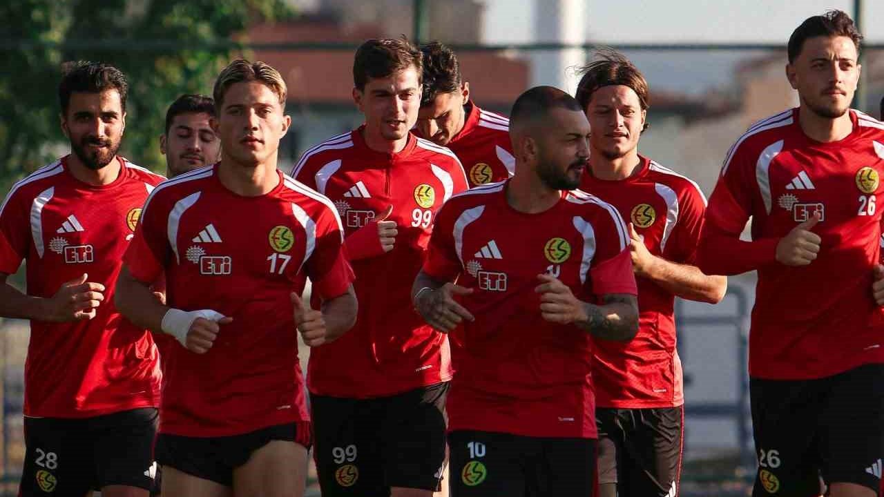 Eskişehirspor, sezonun ilk maçına hazırlanıyor