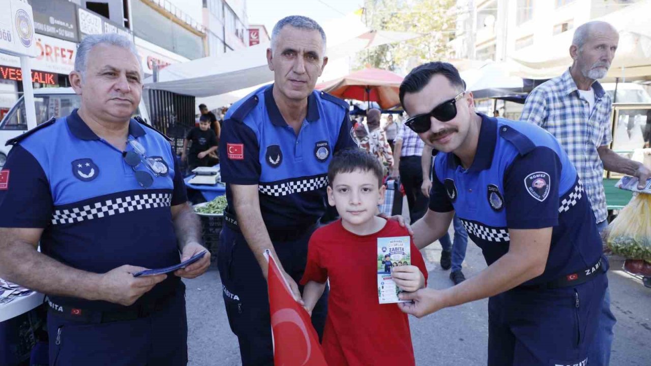 Zabıtadan çocuklara güvenli okul yolu uyarısı