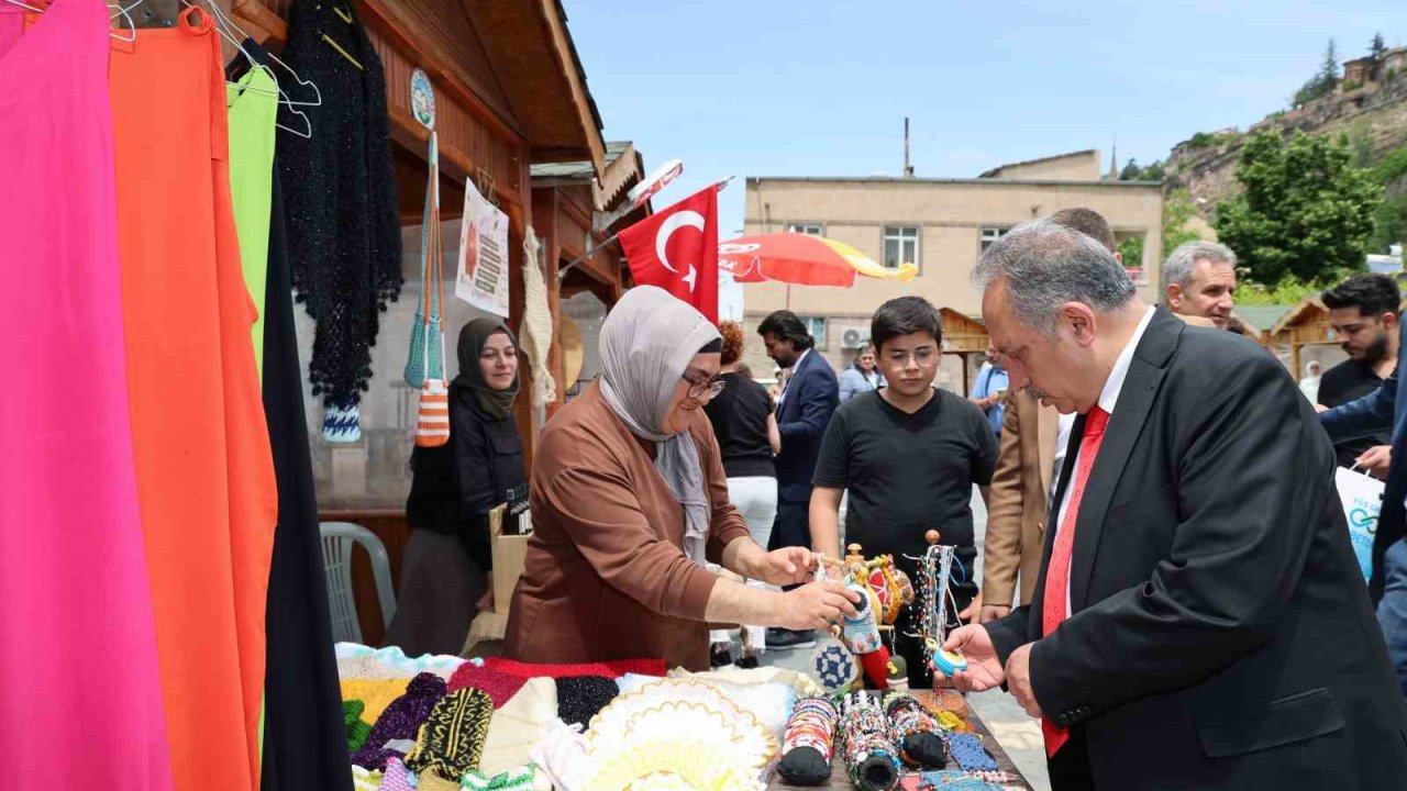 Talas’ın maharetli elleri sonbahara merhaba diyor