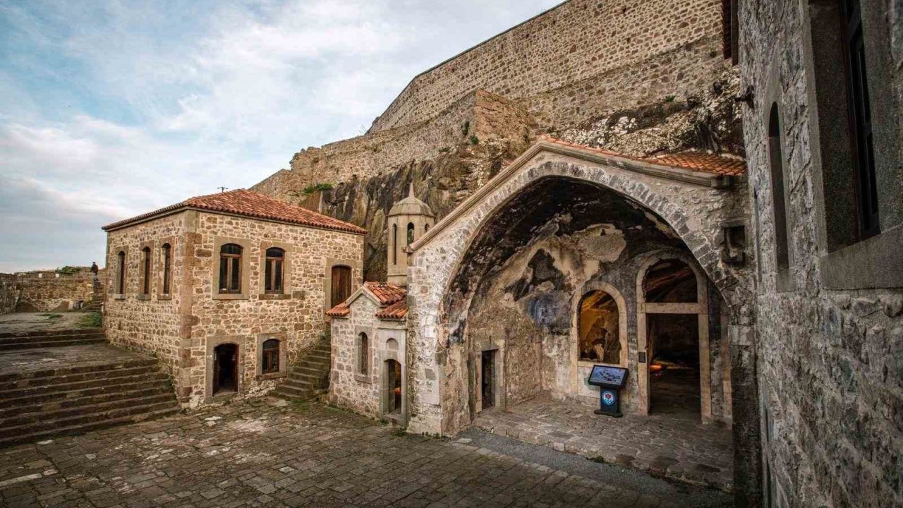 Trabzon’un gözde destinasyonları 493 bin ziyaretçiyi ağırladı