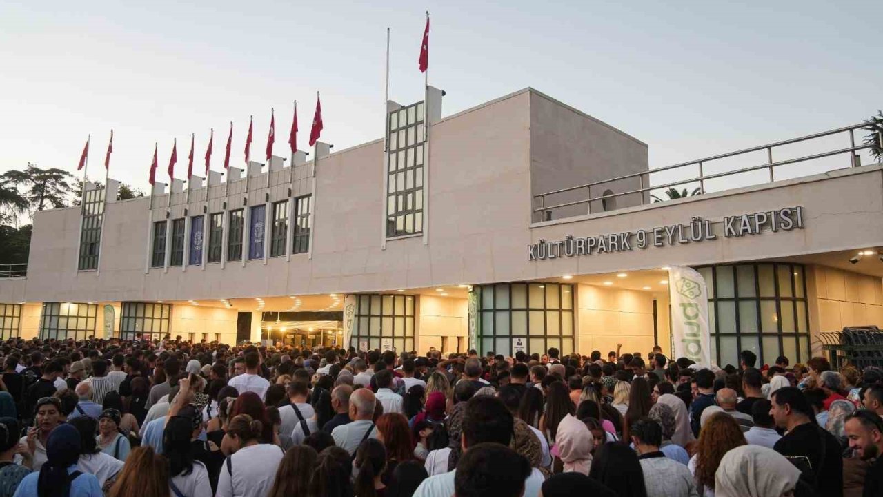 İEF’de kahkaha var