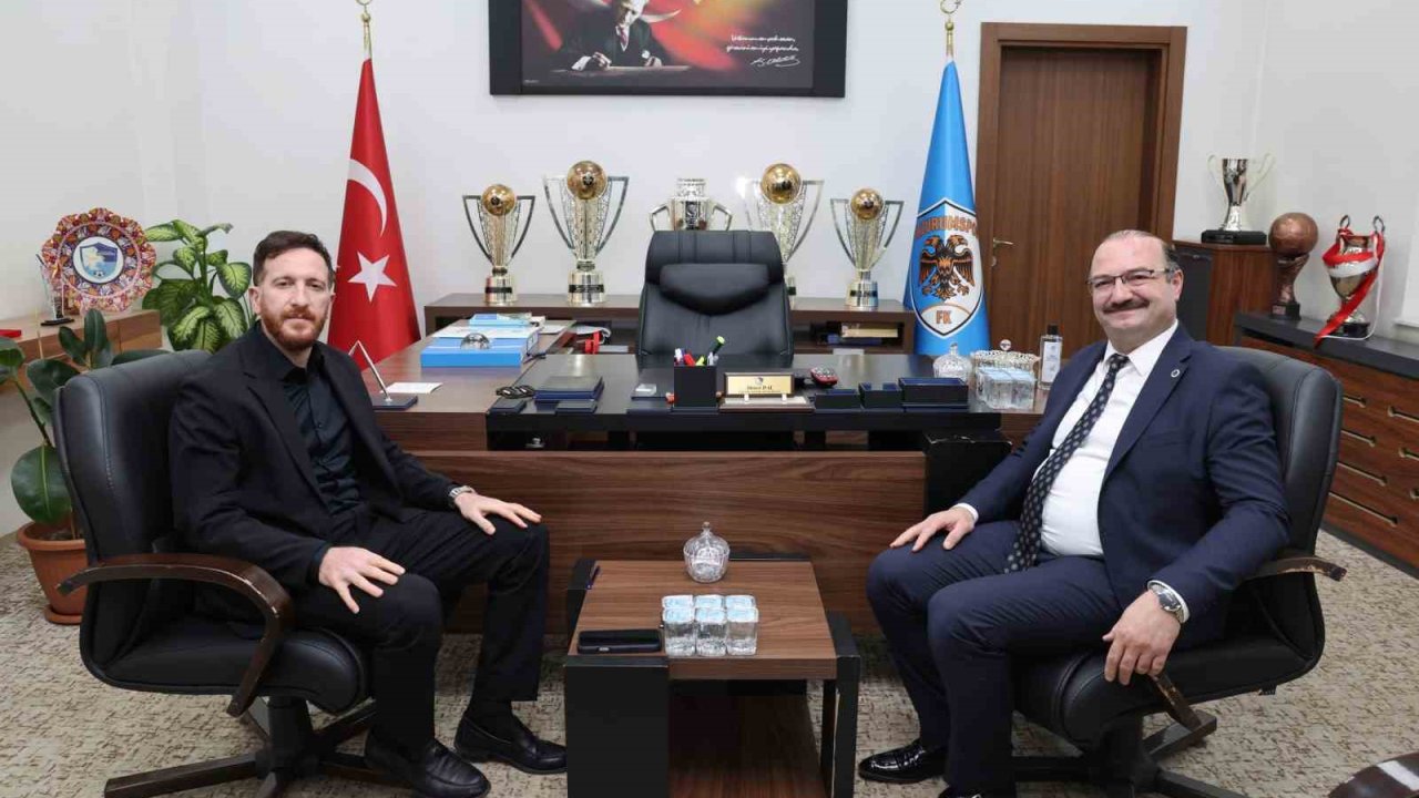 Rektör Hacımüftüoğlu’ndan Erzurumspor’a destek ziyareti