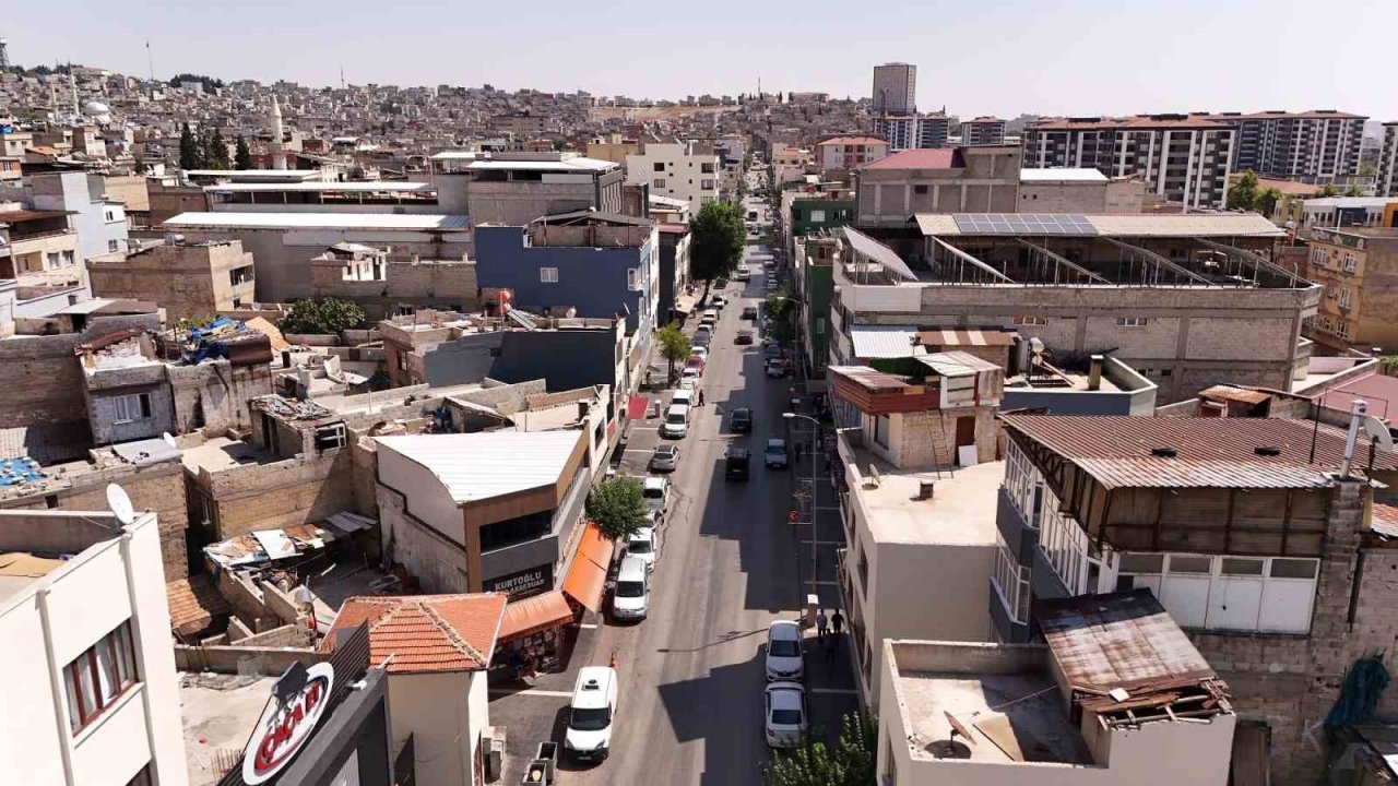 Gaziantep Büyükşehir’den kentin ana caddelerine estetik dokunuş