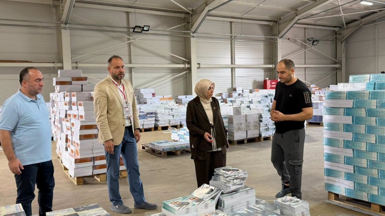 Düzce’de ders kitaplarının dağıtım süreci incelendi