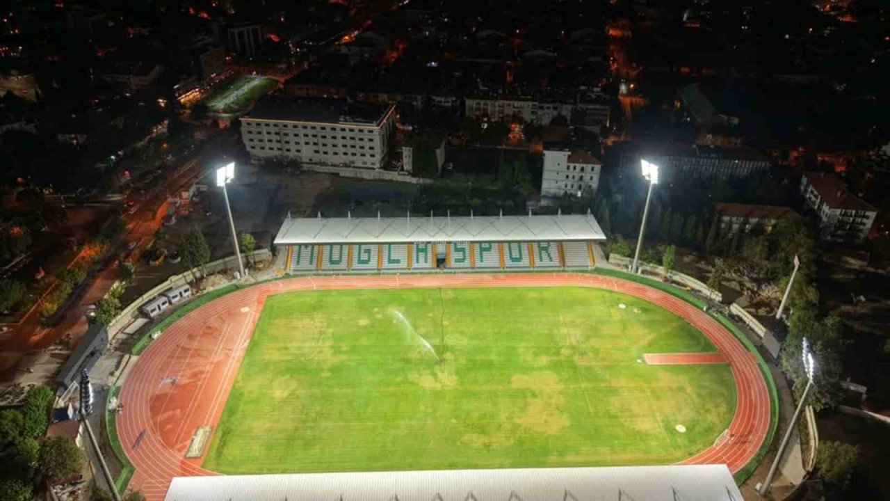Muğlaspor kendi stadında tarihindeki ilk gece ve 1. Lig maçına çıkıyor