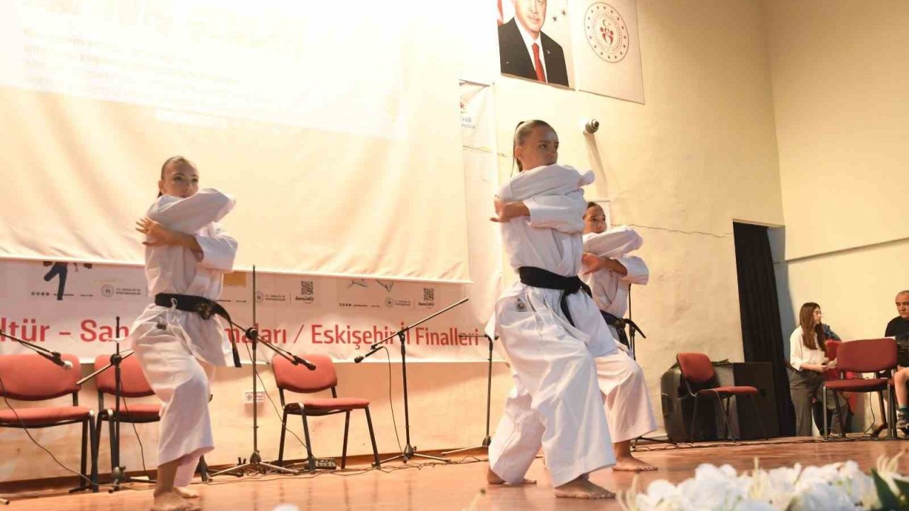Eskişehir’de Gençlik Yaz Kulübü Kapanış Şenliği düzenlendi