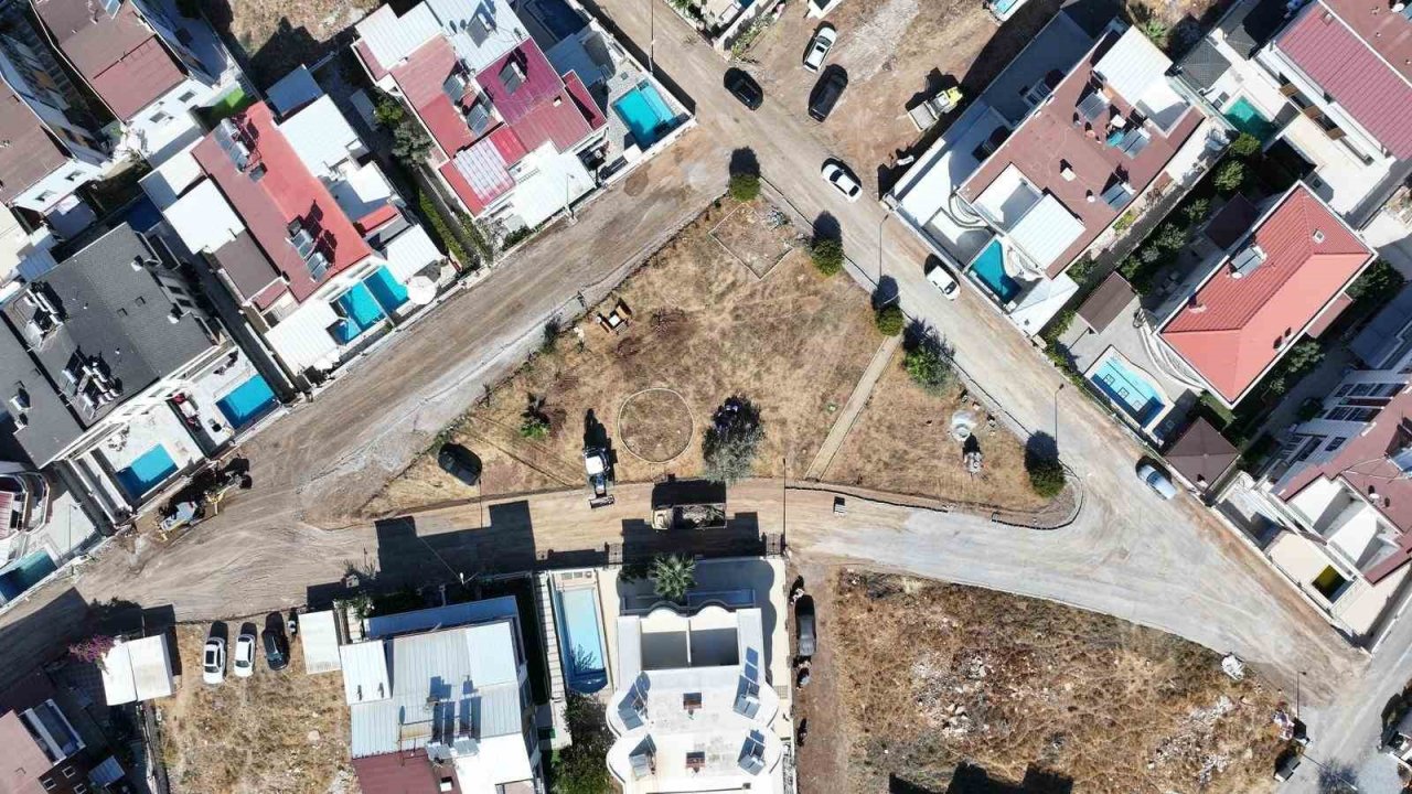 Didim’de ulaşımı rahatlatacak yol çalışması Efeler Mahallesi’nde başladı
