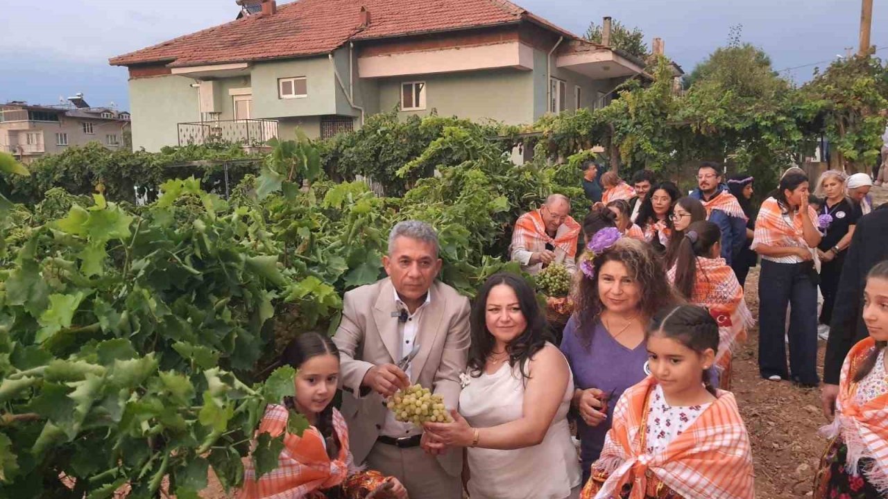 Çal’da yağmur da coşku da dinmedi