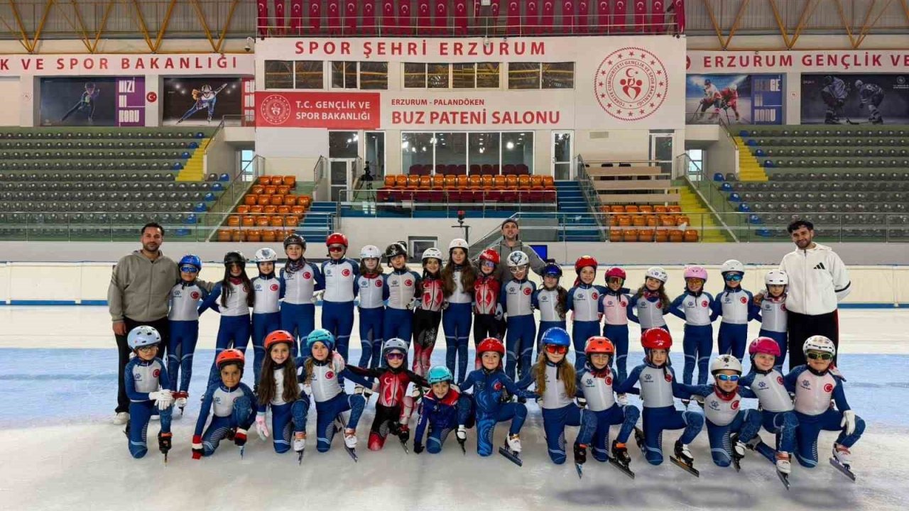 Samsunlu buz pateni sporcularından, Türkiye Şampiyonası’nda 25 madalya