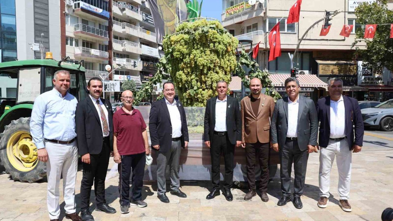 Üzümün başkenti Manisa’da şenlik coşkusu