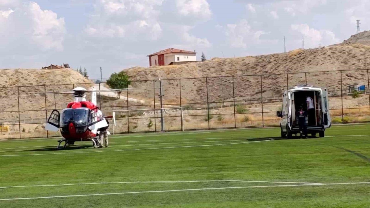84 yaşındaki hasta hava ambulansıyla Malatya’ya sevk edildi