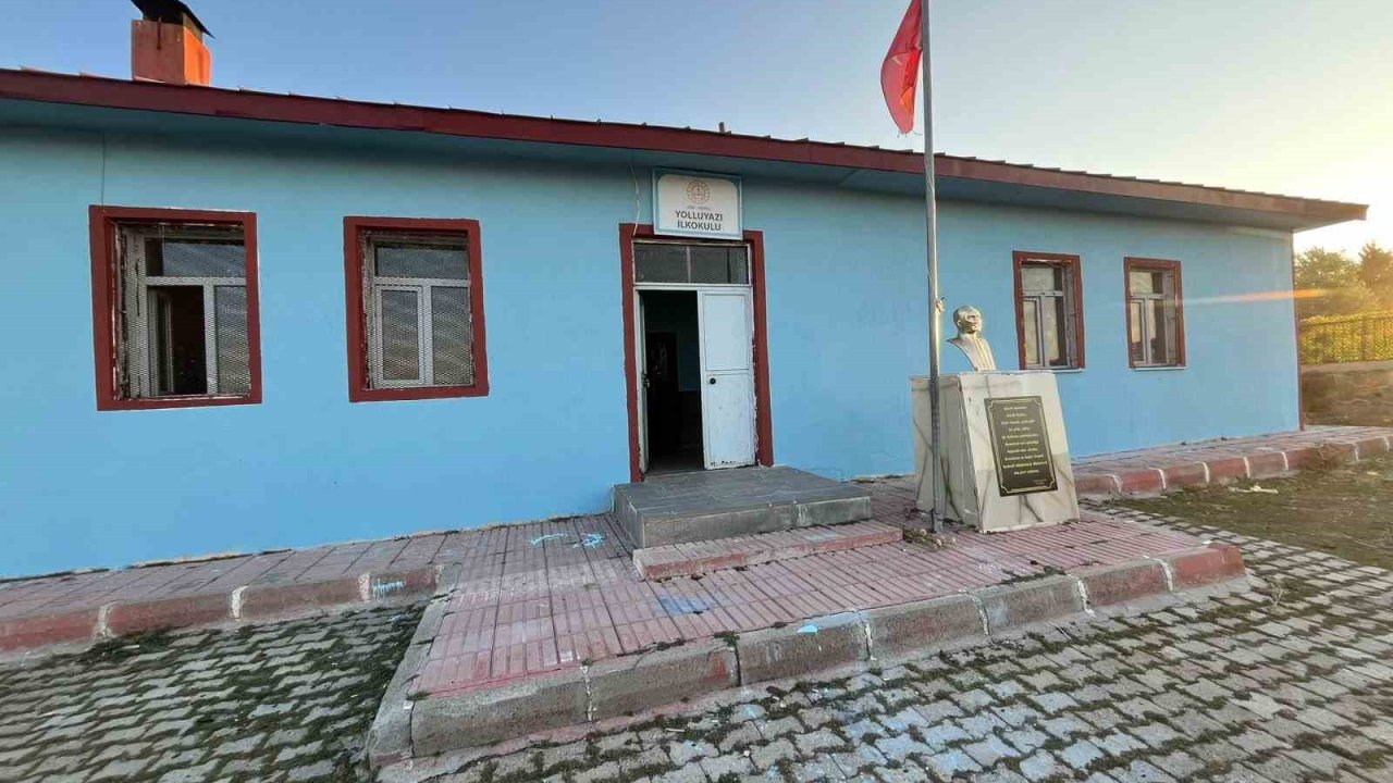 Ağrı’da okullar yeni döneme pırıl pırıl hazırlandı