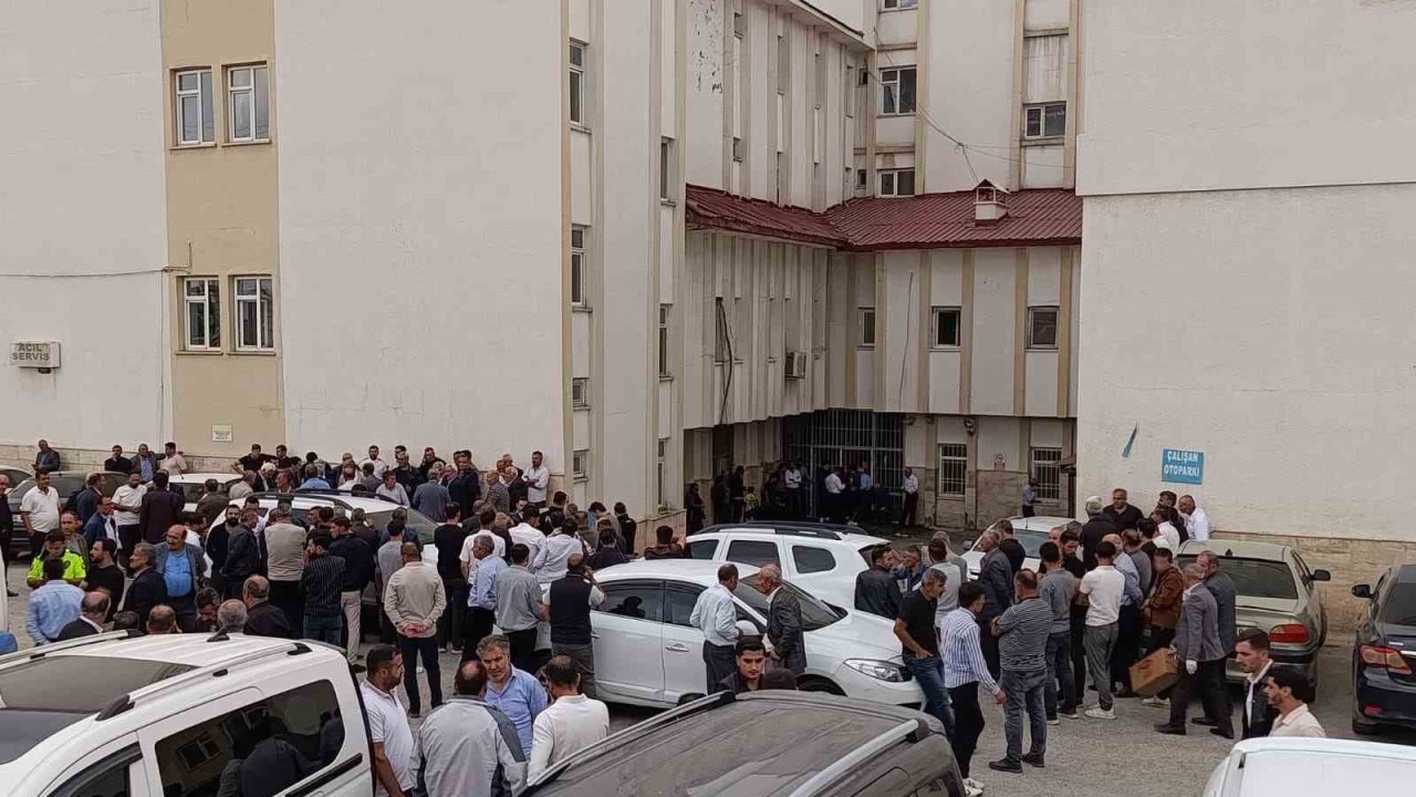 At üstünde dereyi geçmeye çalışırken akıntıya kapılan çoban hayatını kaybetti