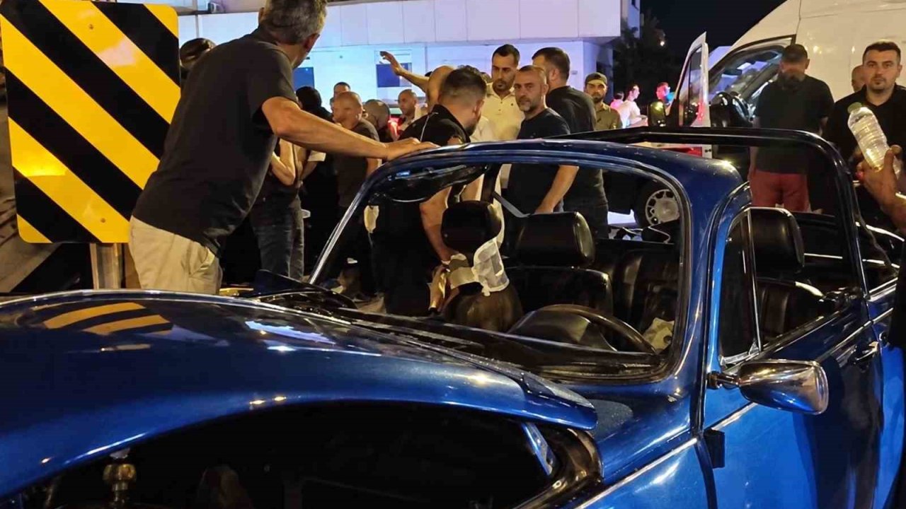 Düzce’de otomobil ile hafif ticari araç çarpıştı: 3 yaralı