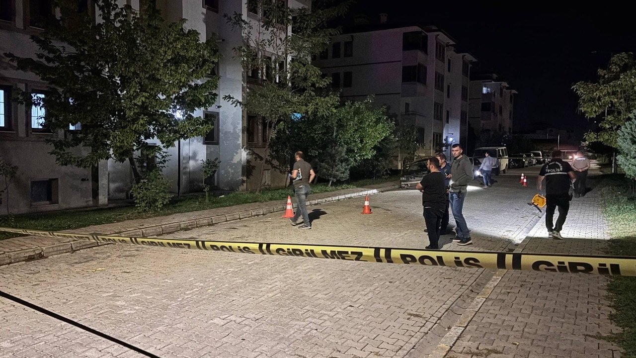 Erzincan’da bir eve silahla ateş edildi