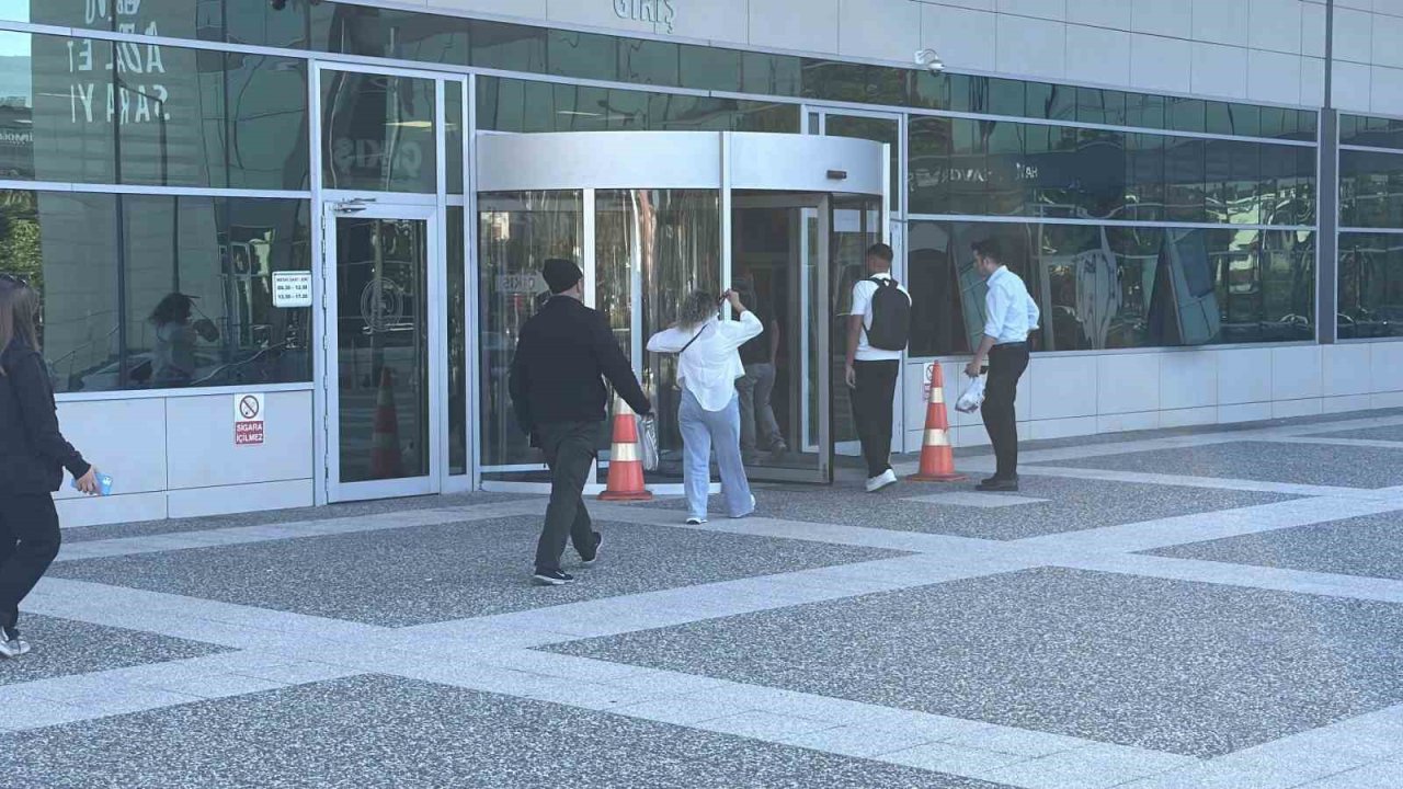 Tanju Özcan’ın 263 yıla kadar hapis talebiyle yargılandığı davada 2. duruşma başladı