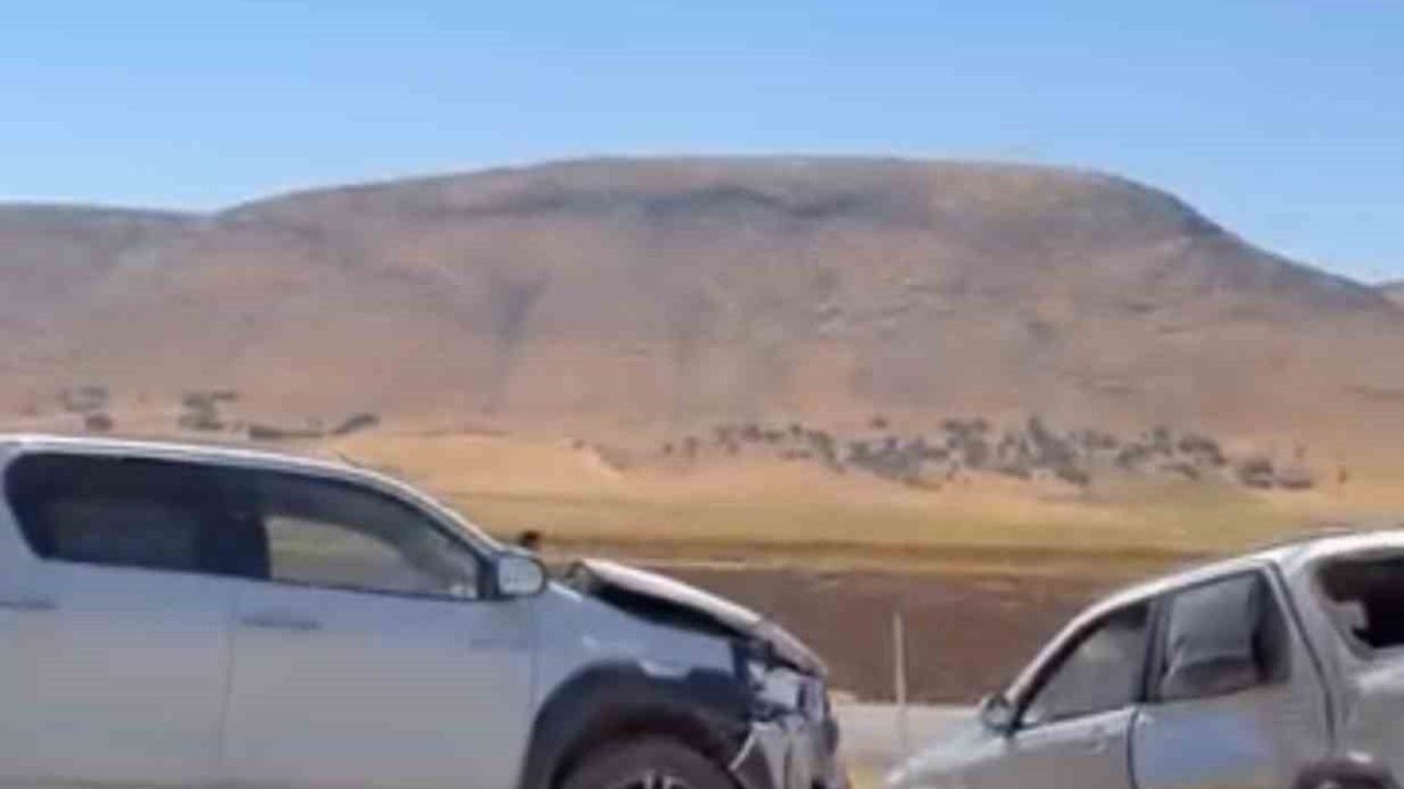 Siirt’te trafik kazası: Araçlarda maddi hasar oluştu