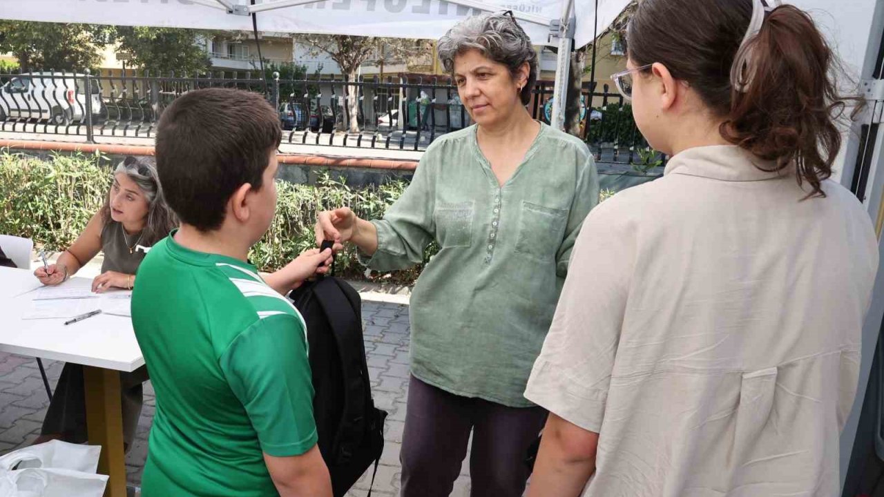 Nilüferli miniklere kırtasiye desteği
