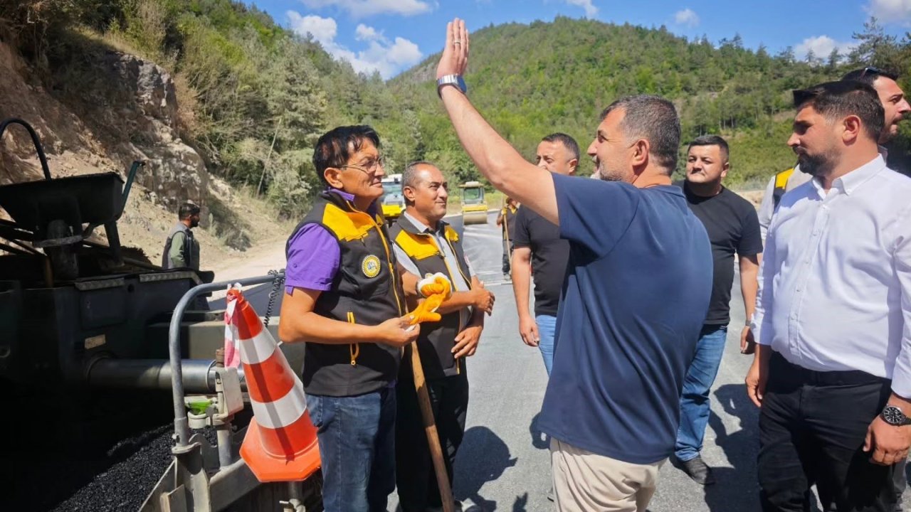 Yığılca’da Yedigöller grup yolu asfaltlanıyor