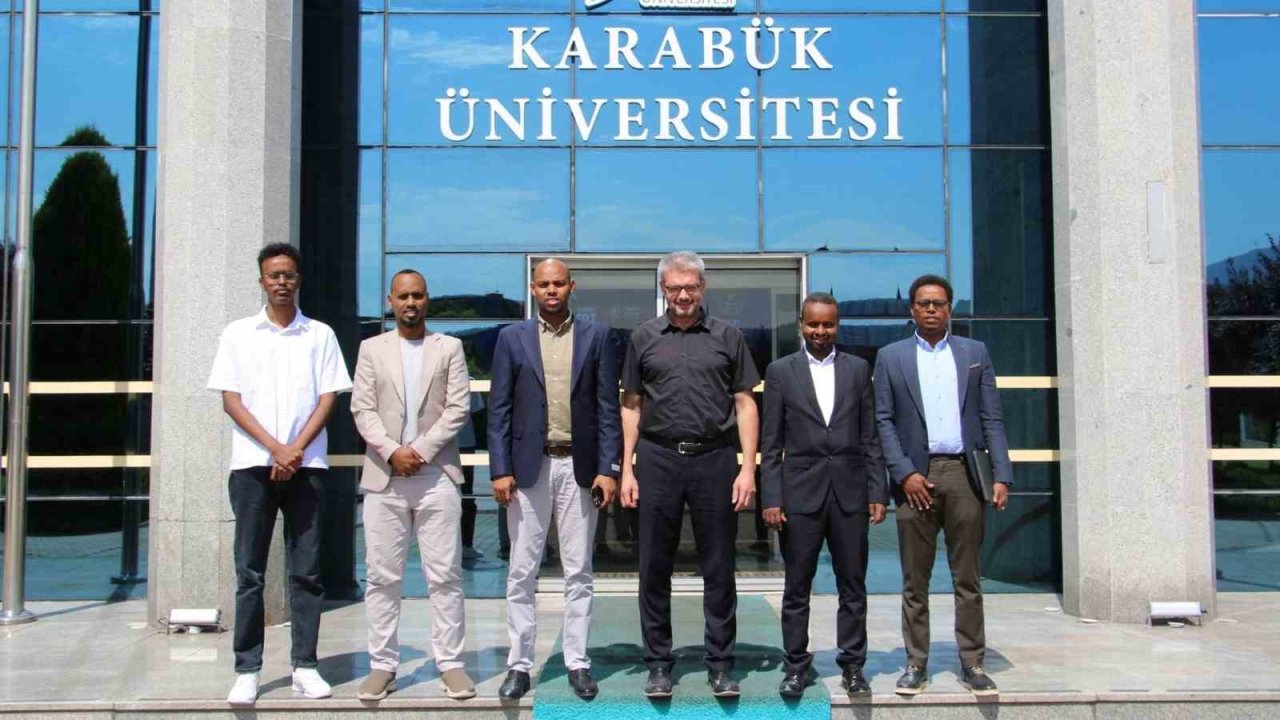 KBÜ ile Somali Baidoa International University arasında akademik iş birliği görüşmesi