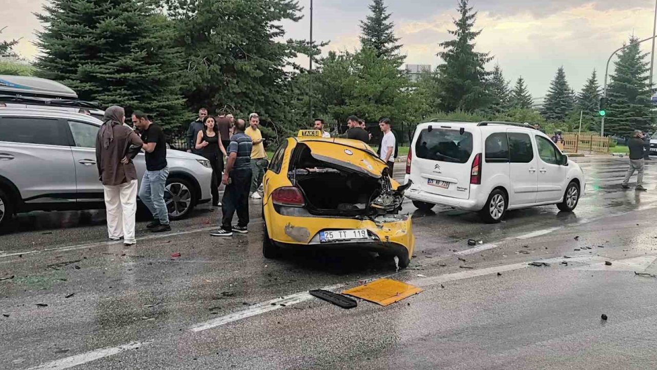 Erzurum’da Ağustos ayında 213 ölümlü-yaralanmalı trafik kazası
