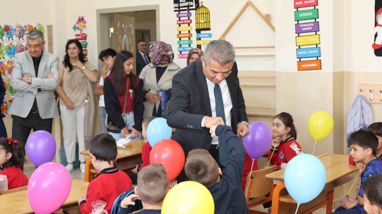 Uyum Haftasında minik öğrencilerin heyecanına ortak oldular