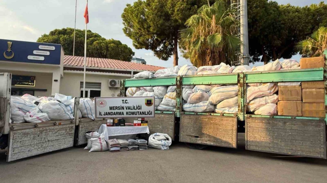 Piyasa değeri 50 milyon TL: Kaçak 20 binden fazla kıyafet ele geçirildi