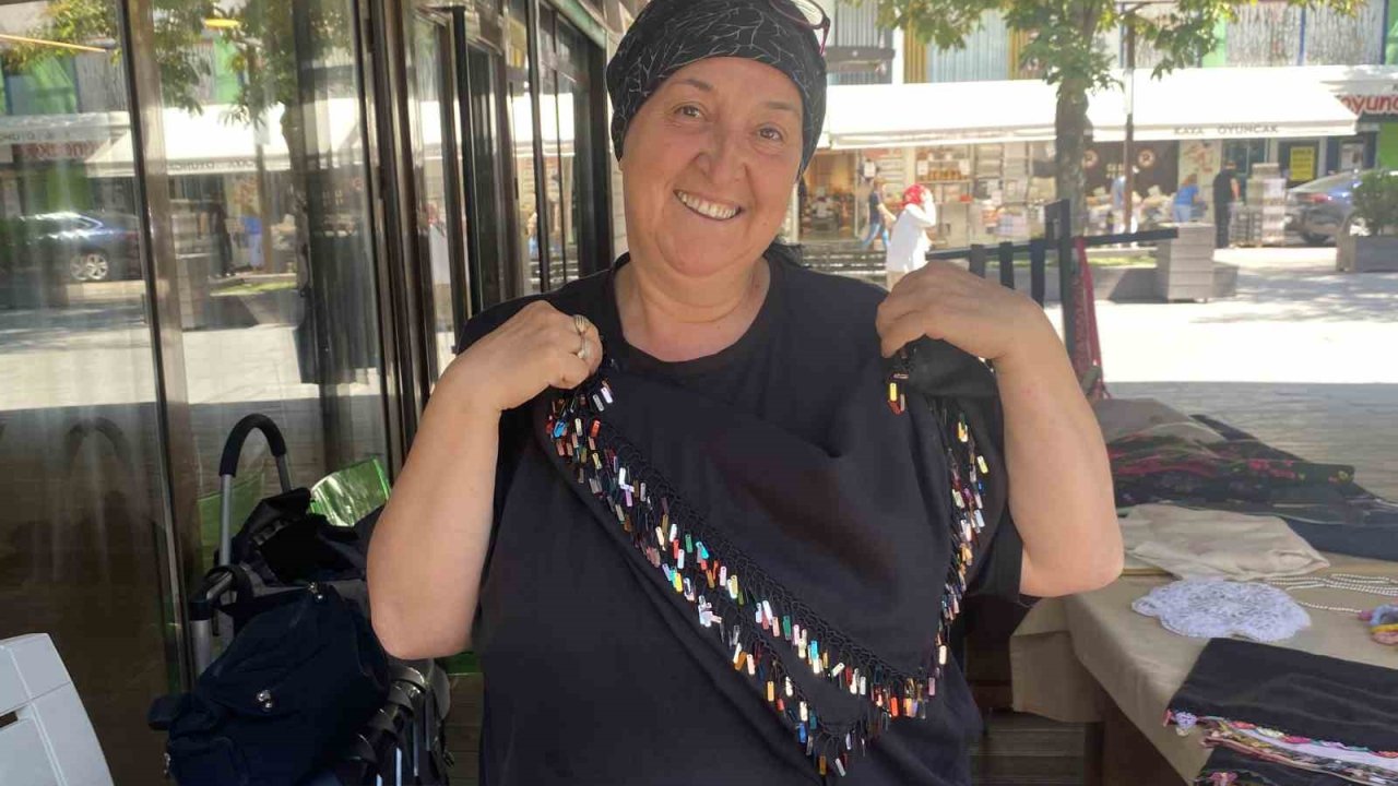 Her yazma için günlerce emek sarf ediyor