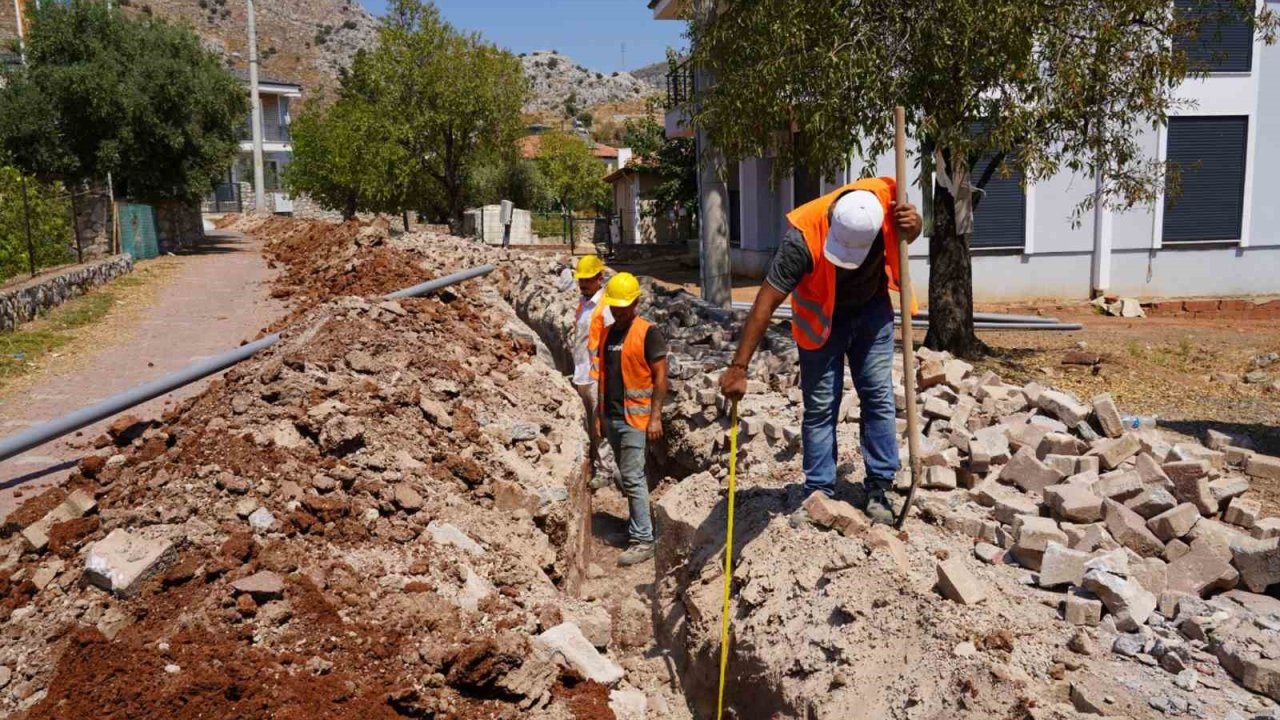 Marmaris Yeşilova Mahallesi’nde içme suyu şebekesi genişletiliyor