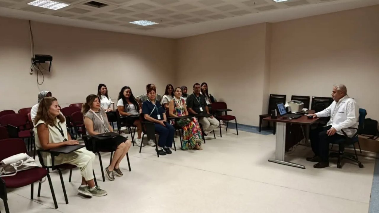 Nazilli Devlet Hastanesi’nde acil bakım hemşireliği eğitimi başladı