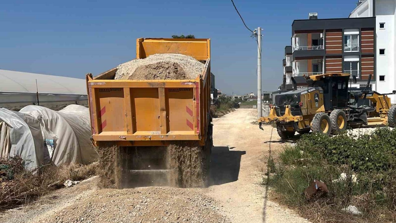 Akdeniz’de yollar yenileniyor, ulaşım güvenliği artırılıyor
