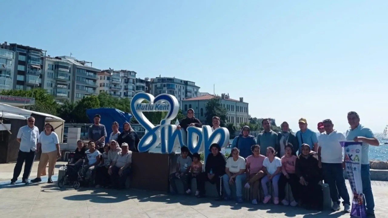 Özel bireyler Sinop’un tarihi ve doğal güzelliklerini keşfetti