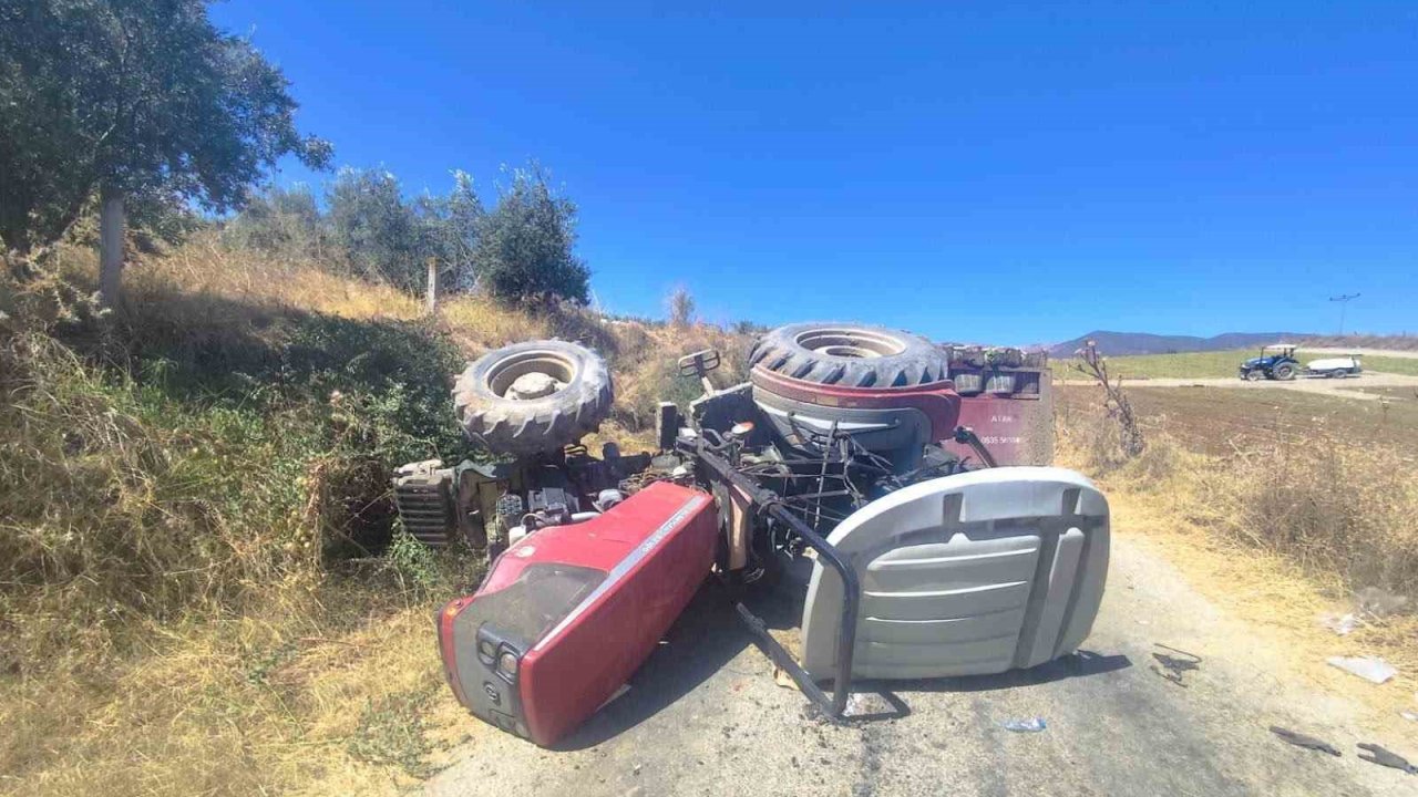Manisa’da traktör devrildi: 3 yaralı