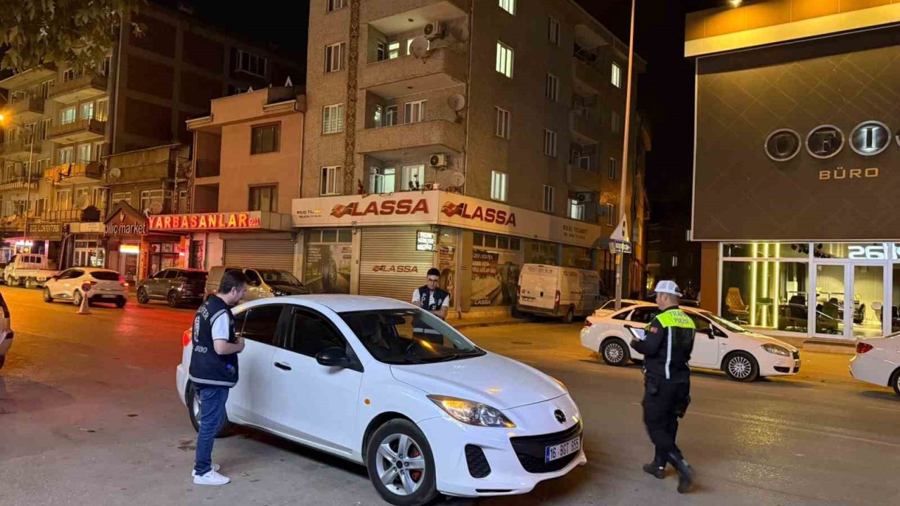 İnegöl’de polis kuş uçurtmadı, bin 412 kişi sorgulandı
