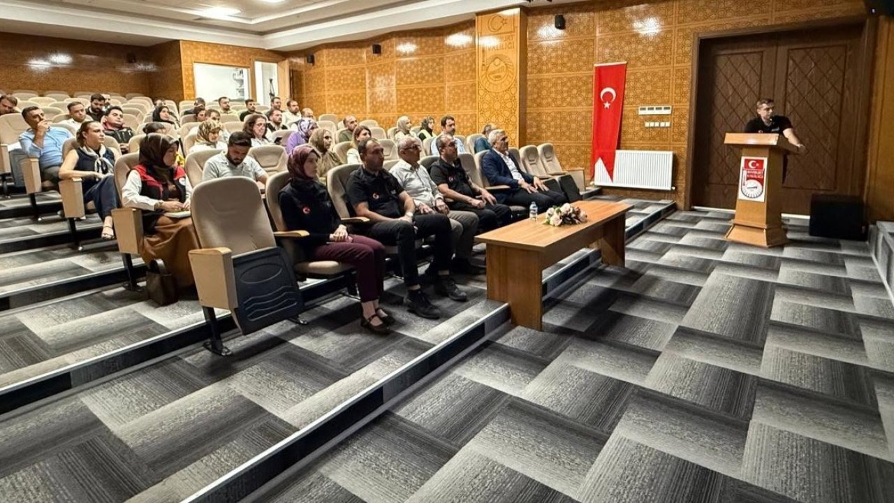 Bayburt’ta afet risklerini azaltacak çalışmalar toplantıda ele alındı