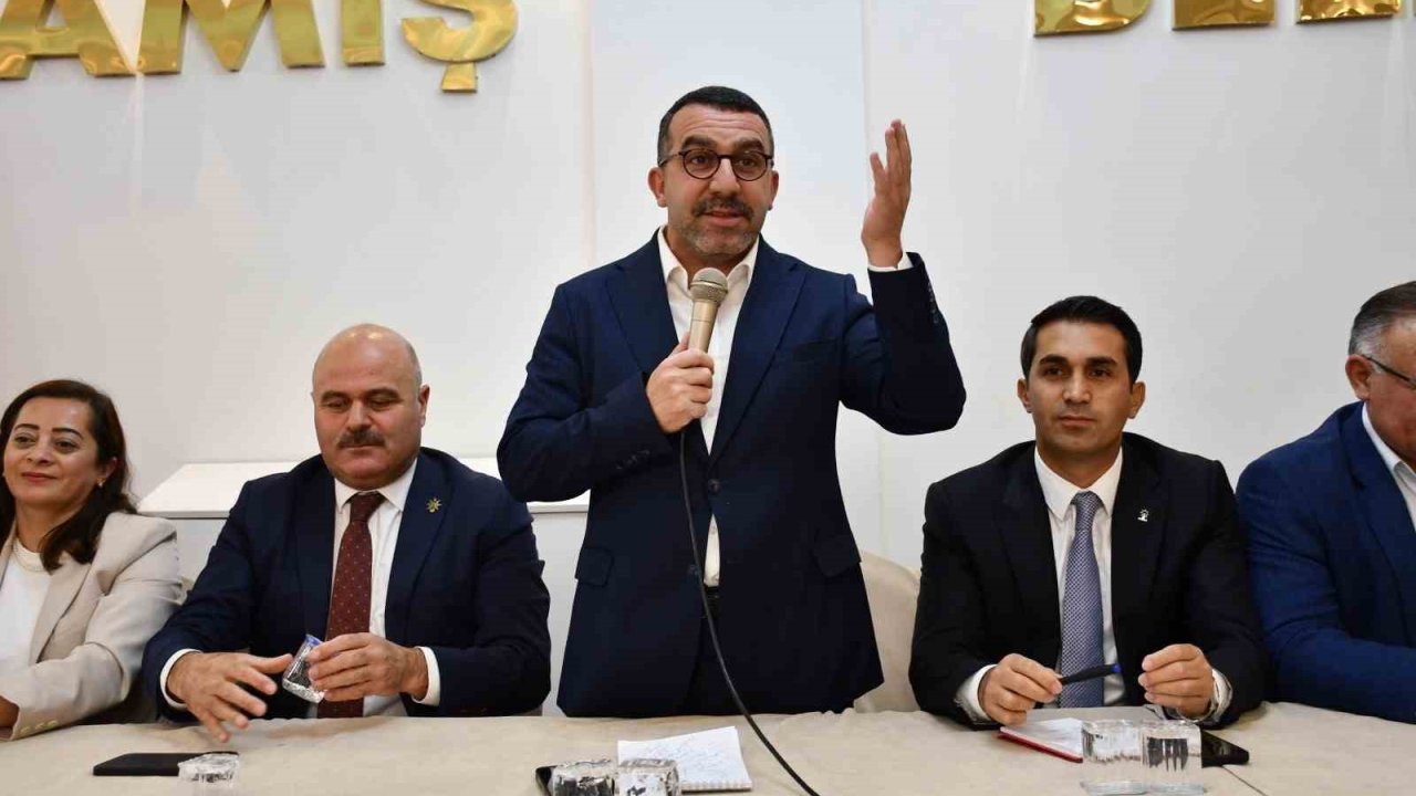 AK Parti heyetinden Sarıkamış’ta gövde gösterisi: Teşkilat buluşması ve yatırımlar sahada incelendi