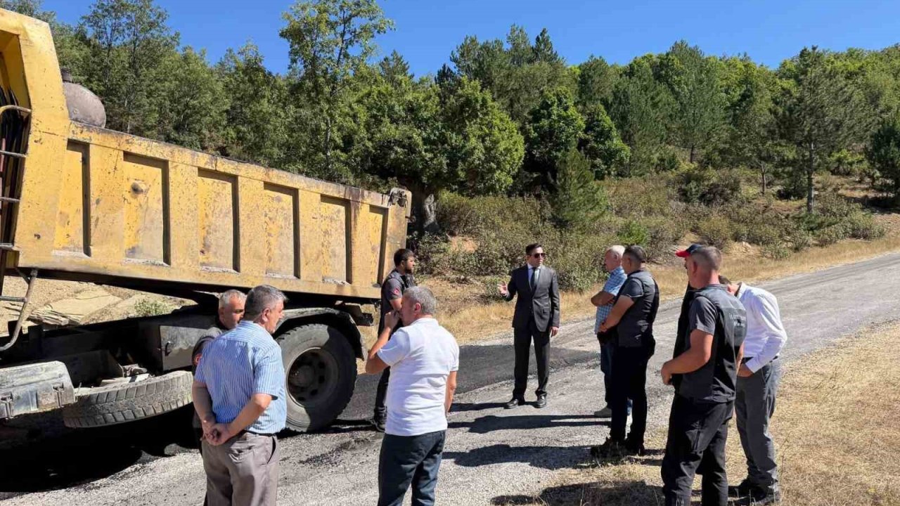 Şaphane’de Değirmendere köyü yolunda bakım ve onarım çalışması