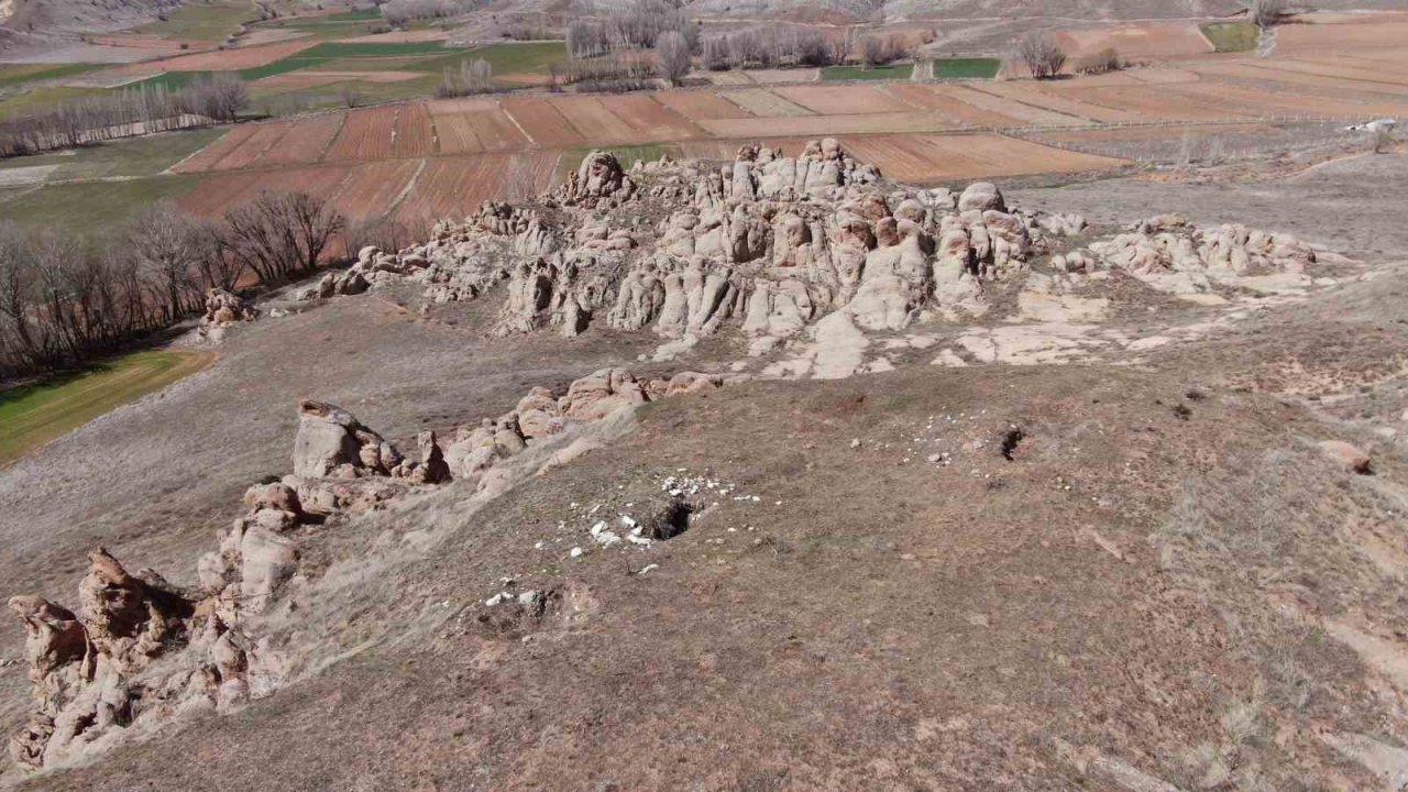 Dünyadaki Mars’ta gezmek istedi, kayalıklarda mahsur kalan genci AFAD kurtardı