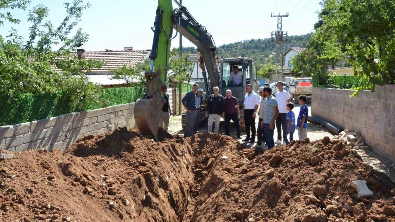 Emet’te köylerin altyapı çalışmaları yerinde incelendi