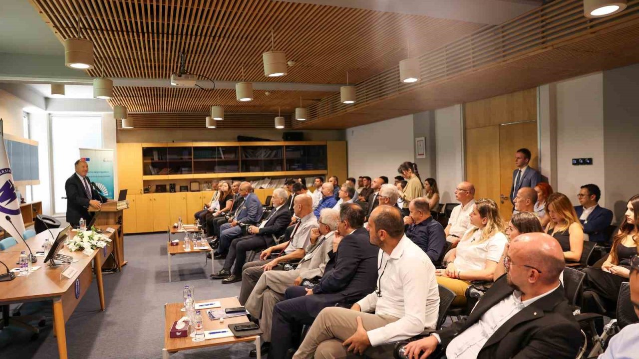 Mersin’de, mavi ekonominin geleceği için masaya yatırıldı
