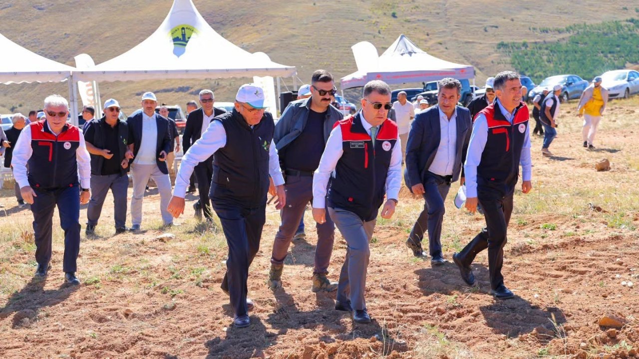 Bayburt’ta tıbbi ve aromatik bitki üretimi için 320 milyon liralık yatırım