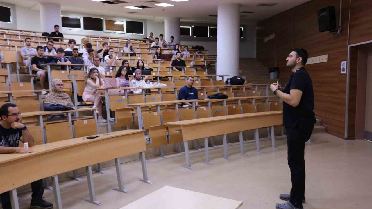 ADÜ’de öğrencilerin akademik hayata uyum süreci güçlendiriliyor