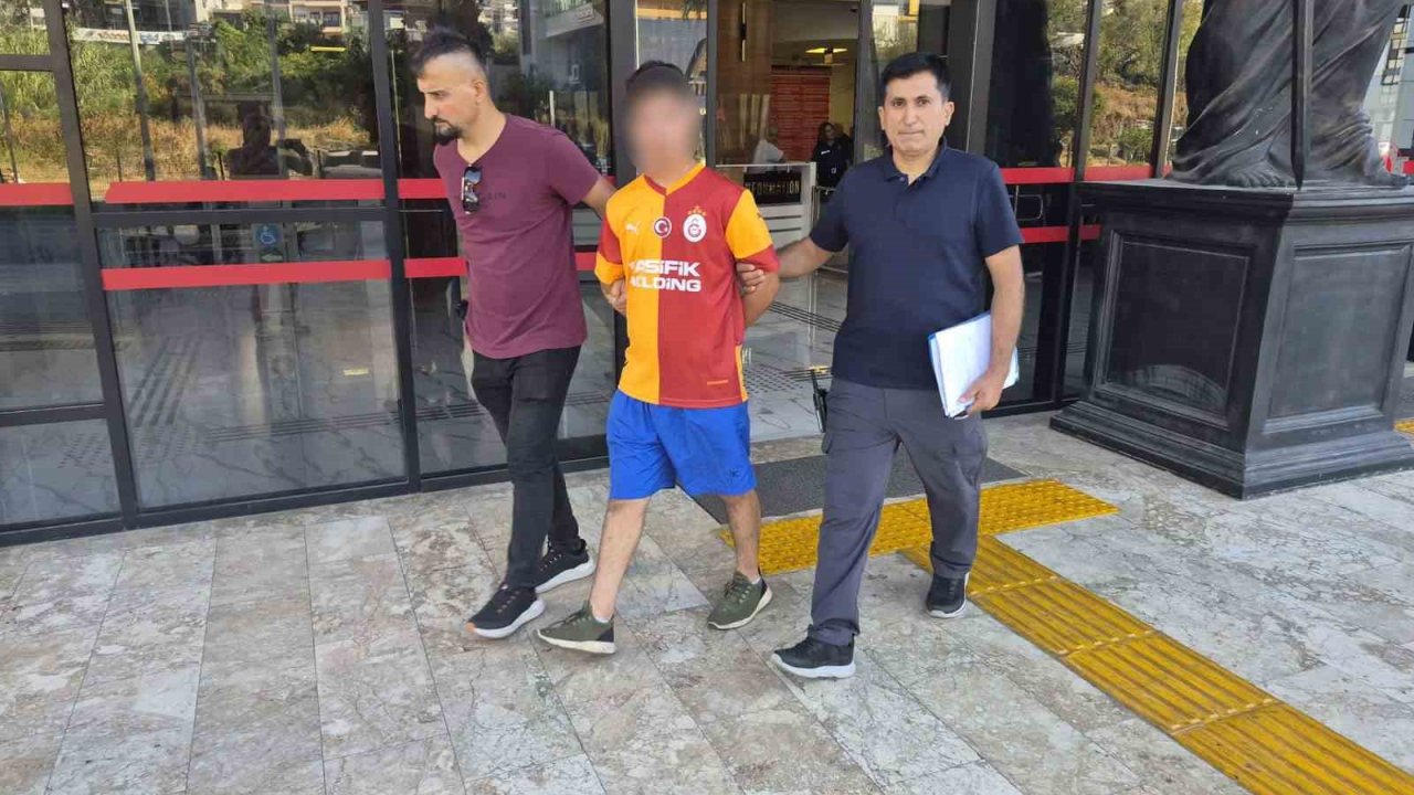 Kadın turisti bıçakla yaralama ve cinsel istismar iddiasıyla 17 yaşındaki çocuk tutuklandı