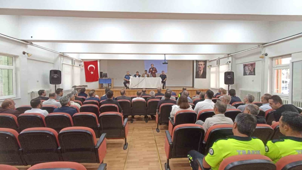 Okul önlerinde trafik tedbirleri artırılacak