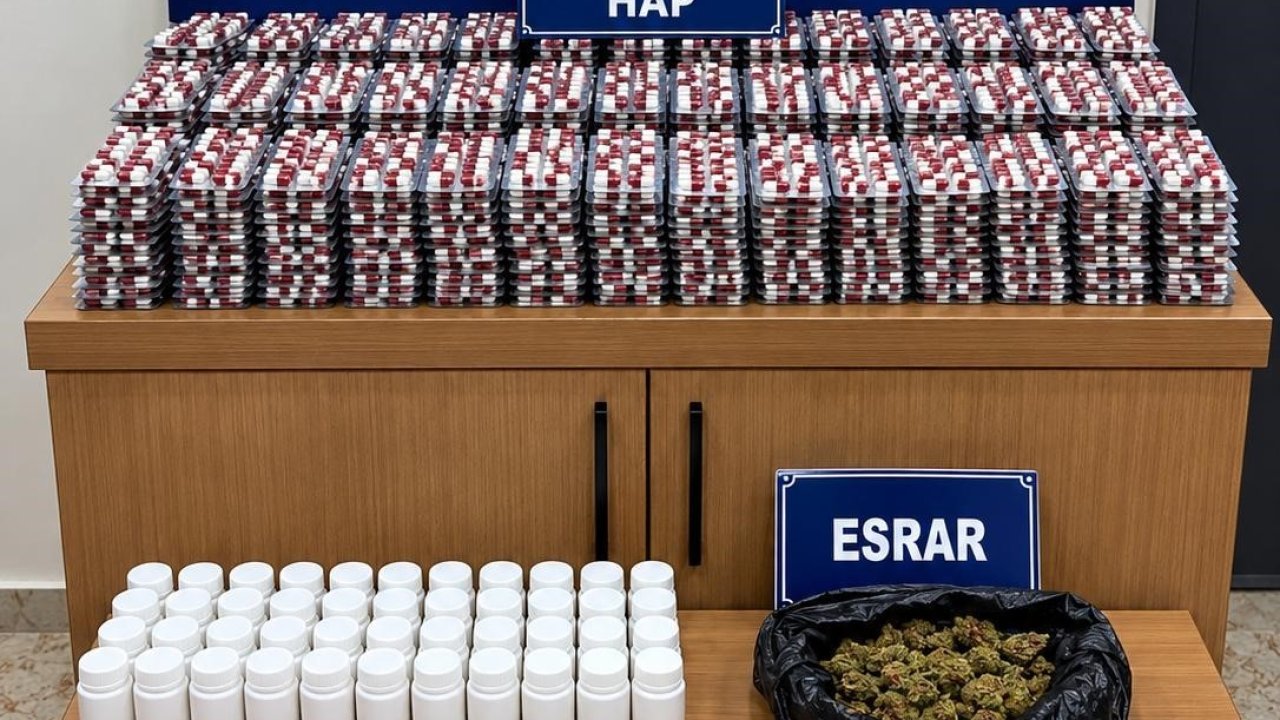 Uyuşturucu taciri binlerce sentetik hap ve esrarla yakalandı
