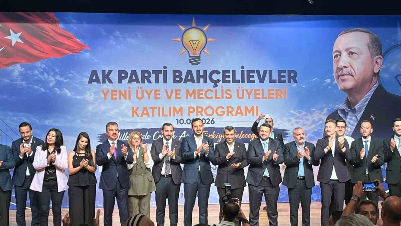 Bahçelievler’de, 3 CHP’li meclis üyesi AK Parti’ye geçti