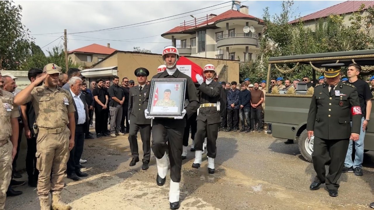 Yüksekova’nın şehidi gözyaşları arasında toprağa verildi